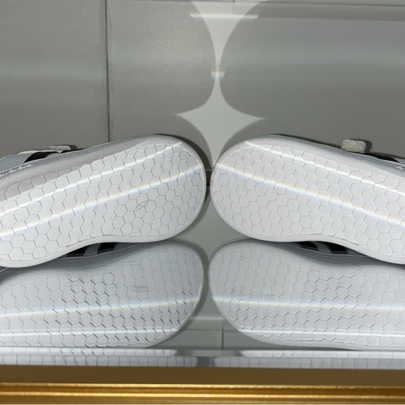 Adidas brand new - Picture 2 of 2